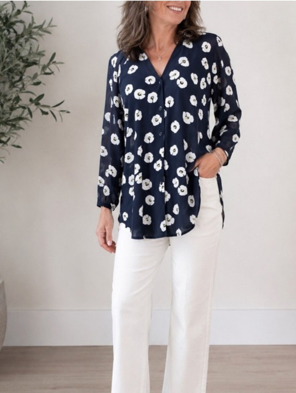 CABI Go To Button Up Blouse Blue & White Floral Print #5705 Size XXS